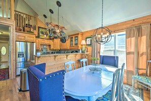 Dining - Toccoa Home on Tugaloo River at Lake Hartwell (Toccoa)