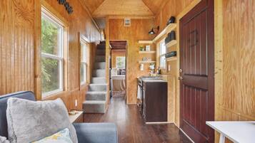 House (1 Bedroom) | Interior