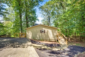 Interior - Jasper Vacation Rental w/ Decks, Fire Pit & Views! (Jasper)