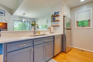 House (3 Bedrooms) | Interior - Jasper Vacation Rental w/ Decks, Fire Pit & Views! (Jasper)