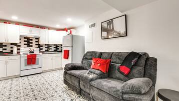 Apartment (0 Bedroom) | Interior