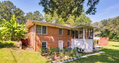 ~ 13 Mi to Atlanta: Private Stone Mountain Getaway