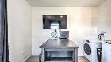 Apartment (0 Bedroom) | Interior