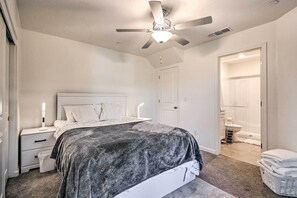 Apartment (0 Bedroom) | Interior