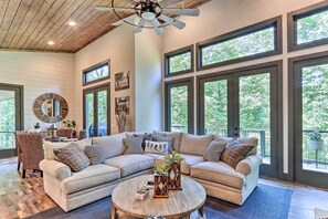 House (3 Bedrooms) | Interior - Ellijay Cabin Escape: Hot Tub & Fire Pit! (Ellijay)