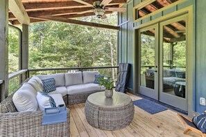 House (3 Bedrooms) | Interior - Ellijay Cabin Escape: Hot Tub & Fire Pit! (Ellijay)