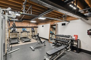 Interior - Studio w/ Pool Access: 2 Mi to Downtown Nashville! (Nashville)