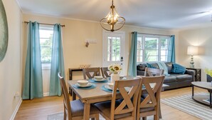 Interior - The Sunrise Cottage w/ Hot Tub, 3 Mi to Downtown (Blue Ridge)