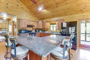 Microwave, oven, stovetop, dishwasher - Riffle Run Cabin: River Access, Hot Tub, Game Room (Ellijay)