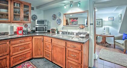 4 Mi to French Quarter: Nola Apt w/ Garden Patio