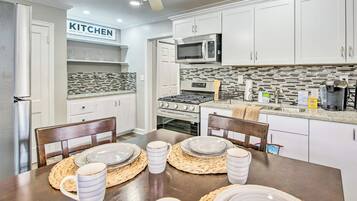 House (1 Bedroom) | Interior