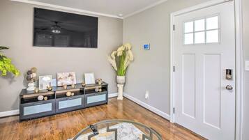 House (1 Bedroom) | Interior