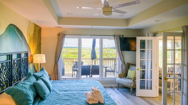 Unclassified image, 1 of 43, button - Riverfront Savannah Retreat w/ Private Dock! (Savannah)