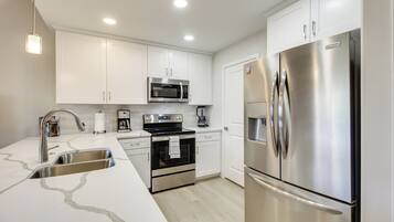 Apartment (1 Bedroom) | Interior