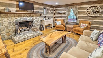 House (4 Bedrooms) | Front of property