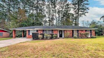 Talo (4 Bedrooms) | Sisätilat