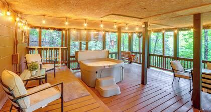 'deer Haven' Cabin: 5 Mi to Dtwn Blue Ridge!