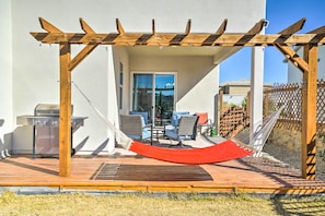 Terrace/patio - Las Cruces Retreat w/ Patio - Close to Dtwn! (Las Cruces)