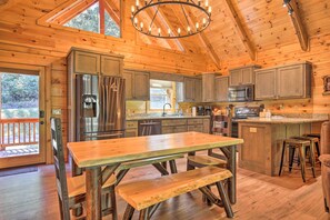 Interior - Private Cabin w/ Furnished Porch on < 3 Acres! (Mineral Bluff)