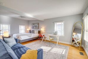House (2 Bedrooms) | Interior - < 1 Mi to Waterfront: Old Town Alexandria Home! (Alexandria)