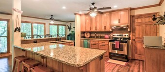 Waterfront West Point Lake Cabin w/ Private Dock!