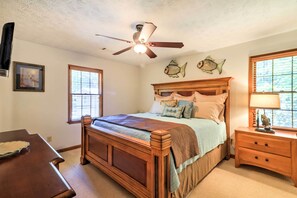 House (2 Bedrooms) | Interior - Waterfront West Point Lake Cabin w/ Private Dock! (LaGrange)