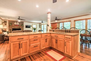 House (2 Bedrooms) | Interior