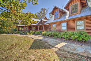 House (4 Bedrooms) | Interior - Calhoun Cabin w/ River View + Wraparound Deck (Calhoun)