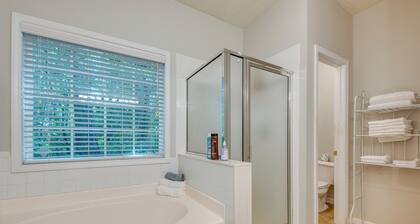 Inviting Austell Home: 14 Mi to Downtown Atlanta!
