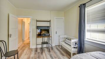 Cottage (2 Bedrooms) | Interior