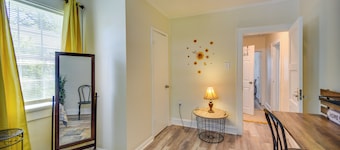 Charming Newport News Cottage < 1 Mi to Ocean!