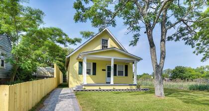 Charming Newport News Cottage < 1 Mi to Ocean!