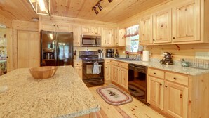 House (3 Bedrooms) | Private kitchen - Private Ellijay Cabin w/ Hot Tub & Amenities! (Ellijay)