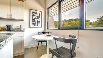 Apartment (0 Bedroom) | Interior