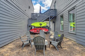 Villa (4 Bedrooms) | Interior - Modern & Luxe Lake Arrowhead Villa Near Marina! (Waleska)