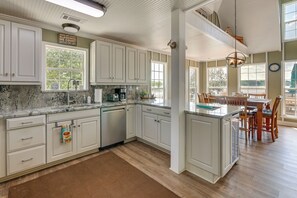 House (4 Bedrooms) | Interior - Dock & Fire Pit: Stunning Lake Sinclair Home! (Milledgeville)