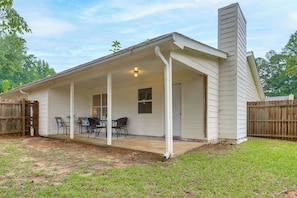 House (3 Bedrooms) | Interior - Near Airport, Private Yard! Atlanta Rental (Atlanta)