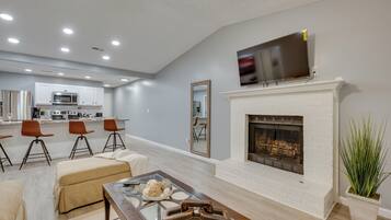 Rumah (3 Bedrooms) | Bagian depan properti