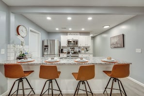 House (3 Bedrooms) | Interior - Near Airport, Private Yard! Atlanta Rental (Atlanta)