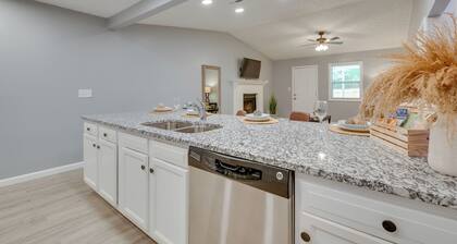 Atlanta Rental w/ Private Yard Near Airport!