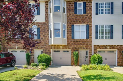 Lynchburg Rental w/ Deck: Near Downtown!