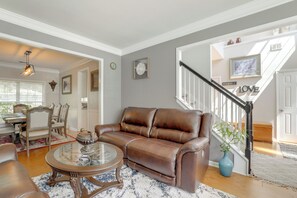 House (4 Bedrooms) | Interior