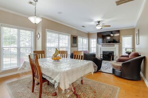 House (4 Bedrooms) | Interior