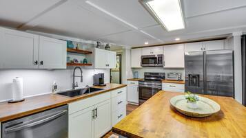 House (1 Bedroom) | Interior