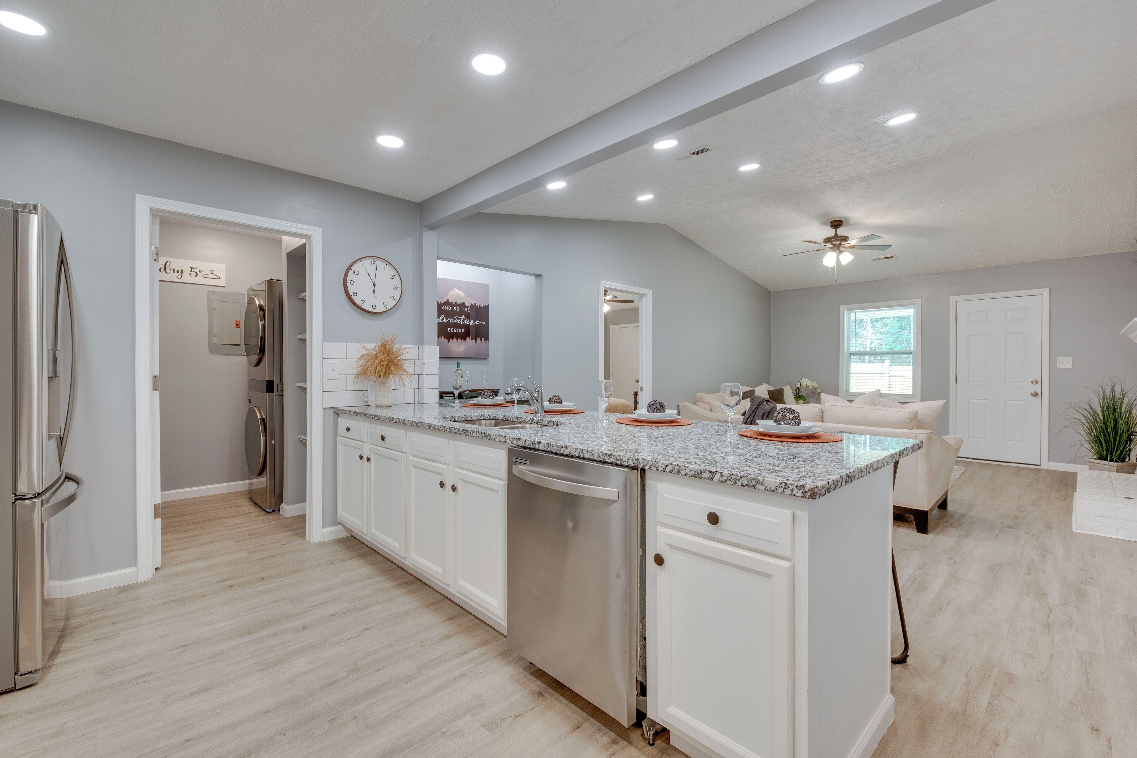 House (3 Bedrooms) | Interior