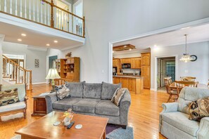 House (3 Bedrooms) | Interior