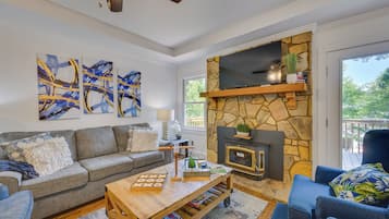 House (6 Bedrooms) | Interior