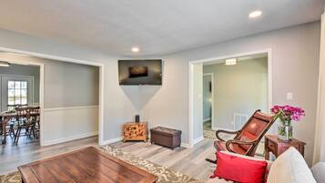 House (4 Bedrooms) | Interior