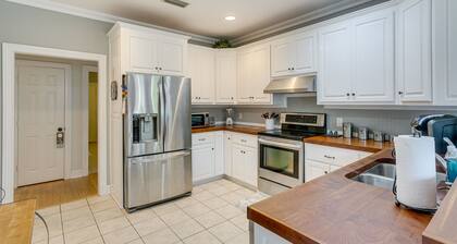 St Simons Island Vacation Rental: 5 Mi to Beach!