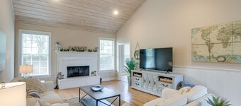 St Simons Island Vacation Rental: 5 Mi to Beach!